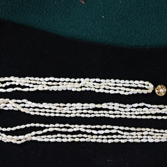 White Freshwater Seed Pearl Necklace Bracelet Set - Picture 5 of 8